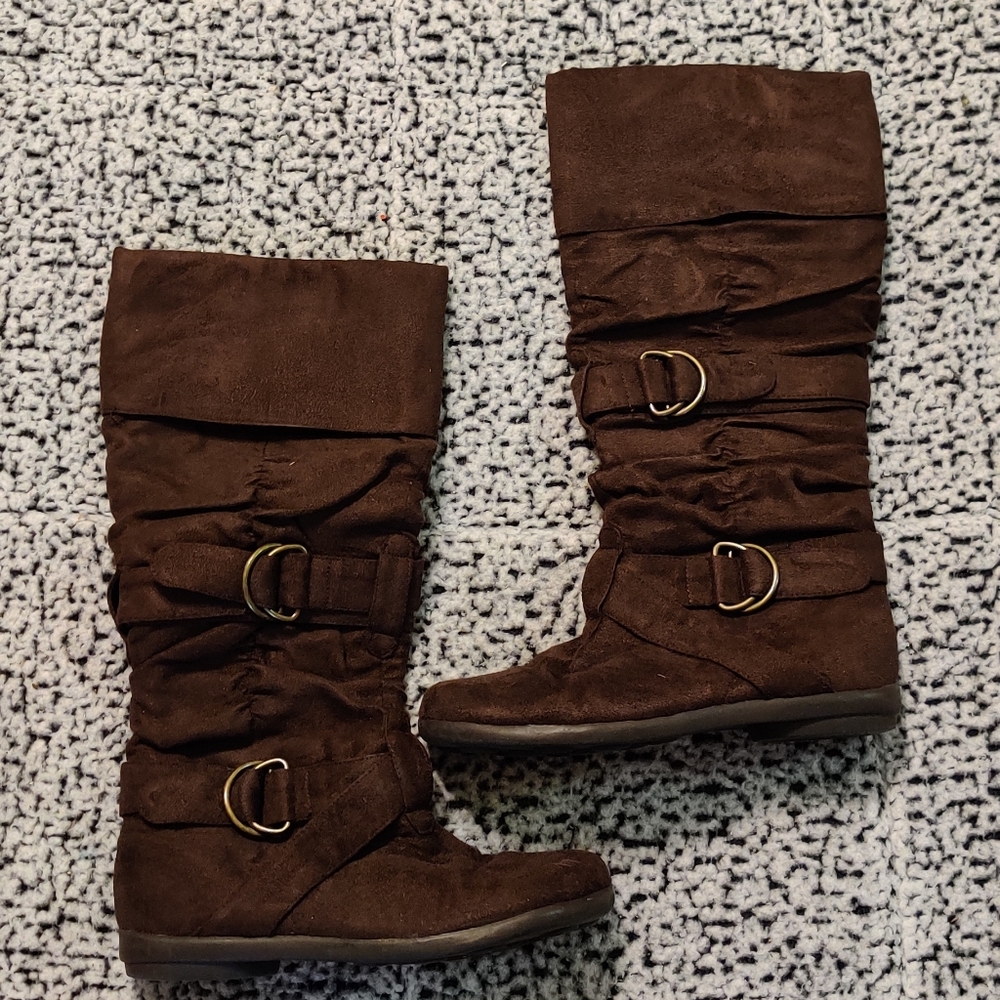Voltage Boots